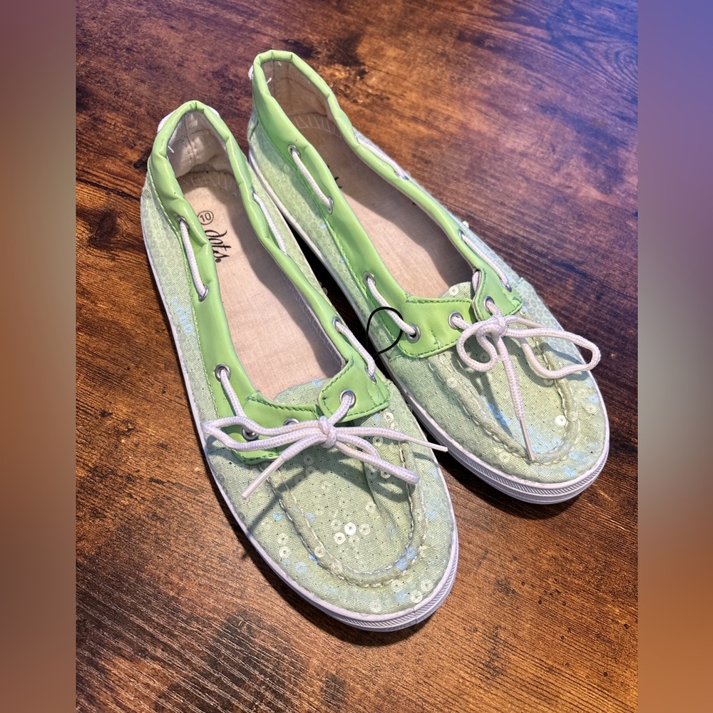 LIGHT GREEN SEQUIN BOAT SHOES
